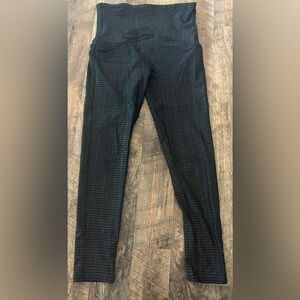 Spanx Metallic Dot Print Active 7/8 Leggings in black